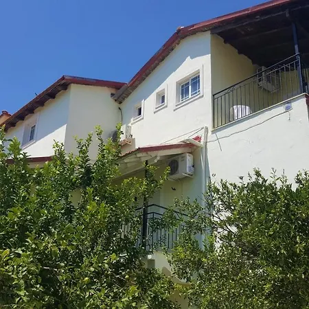 Apollo Penzion Kávos