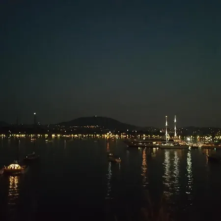 Apollo Πανσιόν 3*