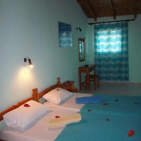 Apollo Pensión 3*