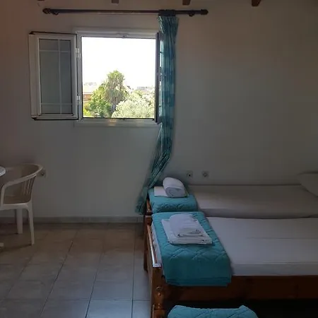 Pensión Apollo Kávos